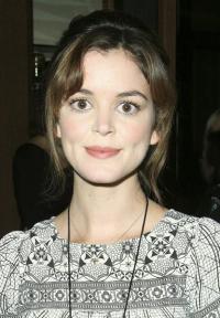 Nora Zehetner